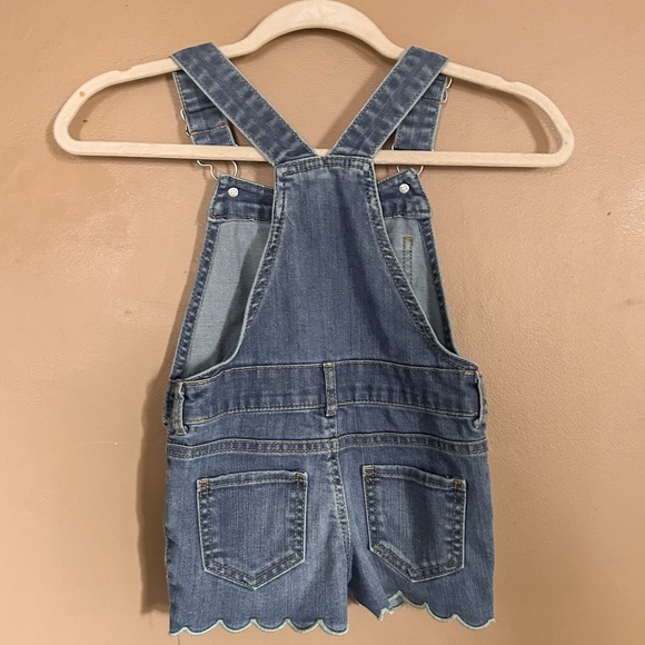 Genuine Kids from OshKosh Toddler Girl Denim Shortalls 2T Embroidered - Picture 2 of 4